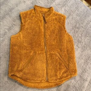 Legendary Whitetails Women's Golden Brown Fleece Vest